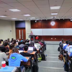 崔建遠(yuǎn)教授開展題為“民法典編纂的思考”的南燕法學(xué)家系列講座